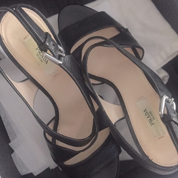 Authentic*** Prada Strappy Leather Heels sz 38 - Picture 7 of 7